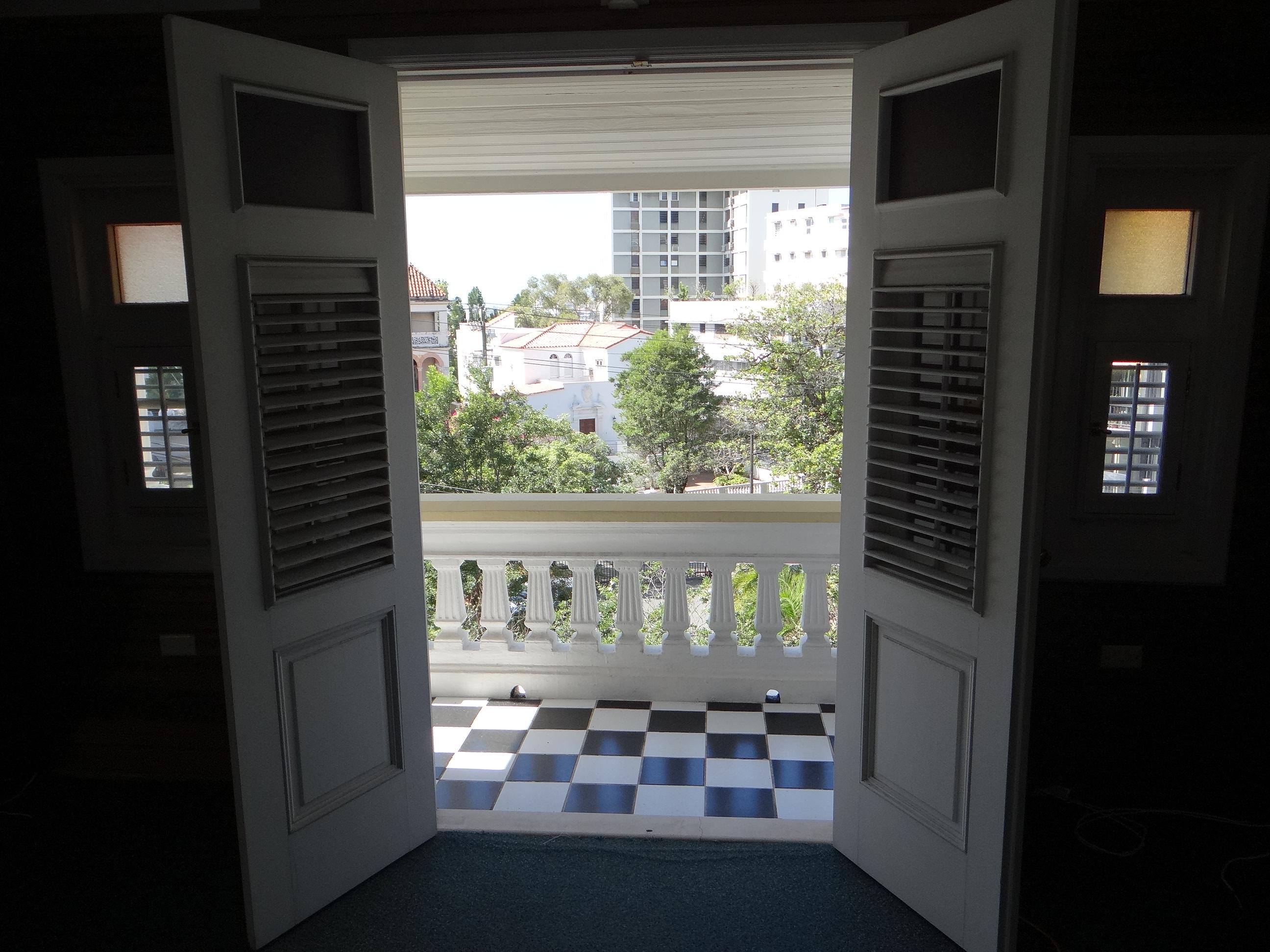 Casa La Giralda - Avenida Miramar, esquina calle Marti 651 - San Juan (Miramar) - 2014 00016